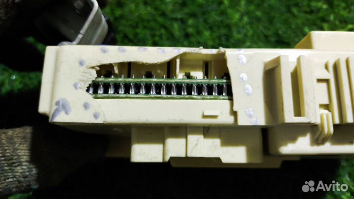 Блок предохранителей (салонный) Hyundai Solaris