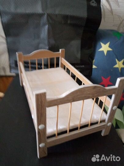 Кровать для Барби или пупсов