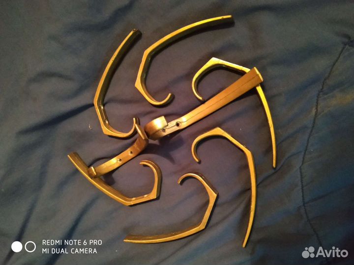 Крючки для вешалки