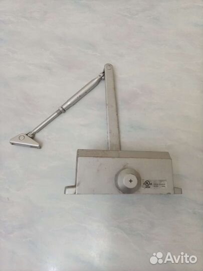 Доводчики дверей