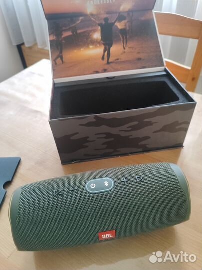 Колонка jbl charge 4