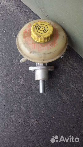 Главный тормозной цилиндр audi 100