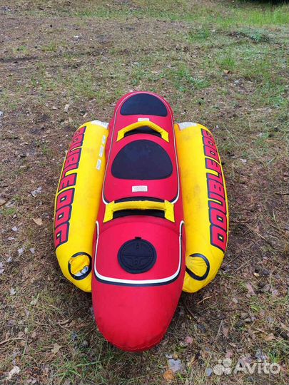 Надувные ватрушка и банан для катания на воде