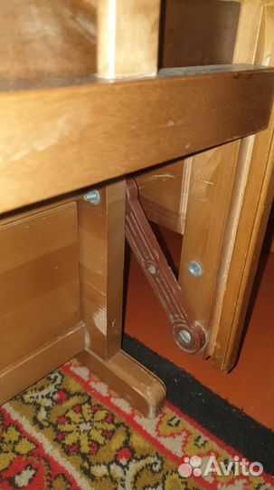 Детская кроватка с маятником и ящиком