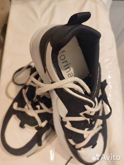 Кроссовки спортивные женские для зала 38