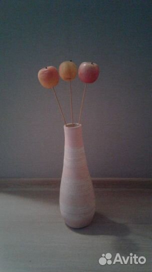 Ваза с яблоками