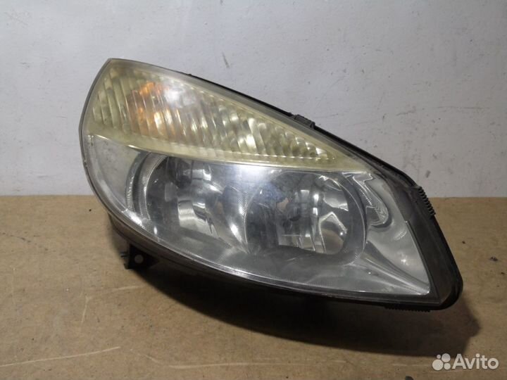 Фара передняя правая Рено Сценик 2