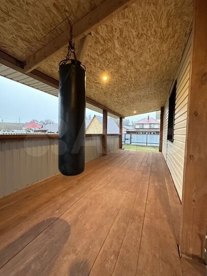 Дом 174,7 м² на участке 8 сот.