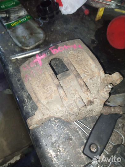 Суппорт передний правый chery veri