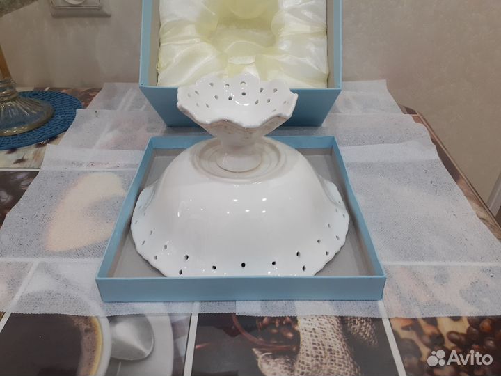 Конфетница на ножке