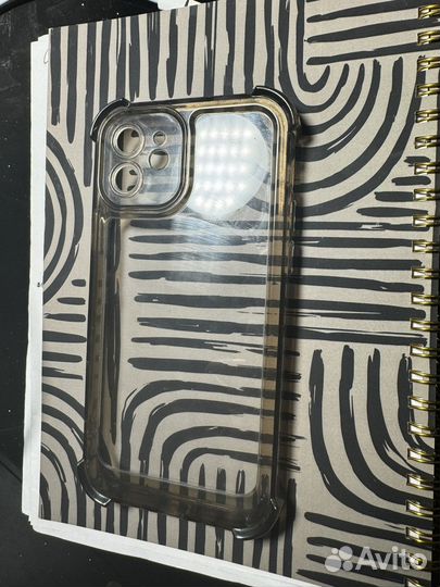 Чехол на iPhone 12 guess