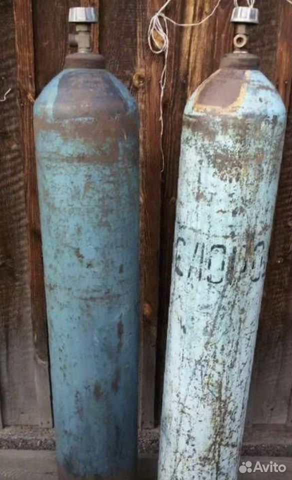 Баллон кислородный 2. Пказат газви плита где потклчам газви балони и как. Кислородный баллон 3 литра. Кислородный баллон в реанимации. Кислородные баллоны просроченные.