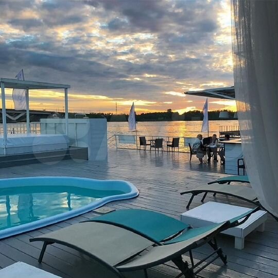 2-к. апартаменты, 127 м², 4/6 эт.