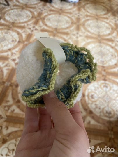 Резинка для волос вязанная