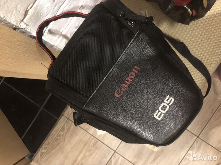 Зеркальный фотоаппарат Canon 600D