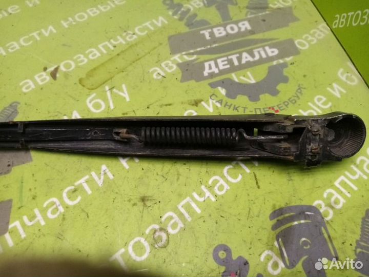 Поводок стеклоочистителя правый Chrysler Lhs 3.5