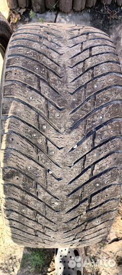 Nokian Tyres Hakkapeliitta 8 235/45 R18 T