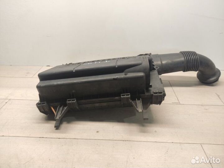 Корпус воздушного фильтра Mercedes Vito W639 ом646