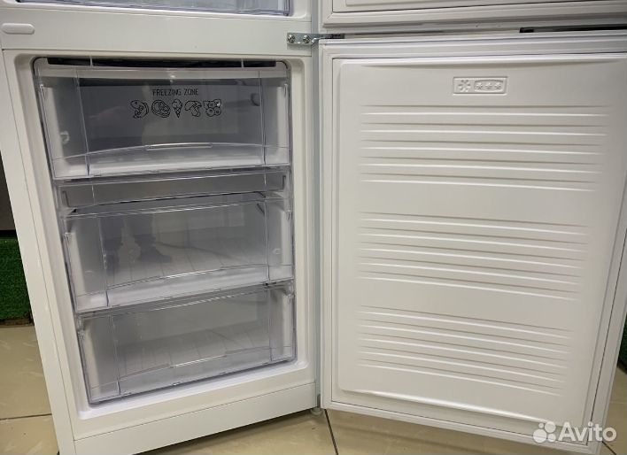 Холодильник hi hcdn018857DW новый