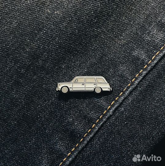Жигули ваз 2102 «двойка» значок пин