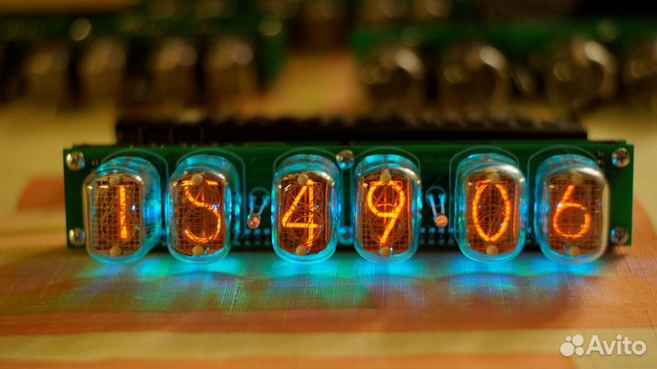 Часы Nixie Clock на ин-12 с секундами
