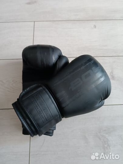 Набор/комплект для бокса. Боксерские перчатки