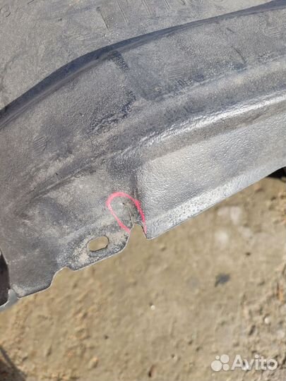 Toyota mark 2 110 подкрылок левый 02-07г