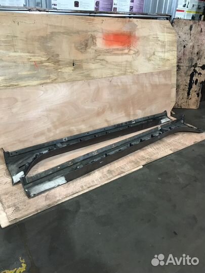 Накладка порога правая Jaguar XE GX73101D56A