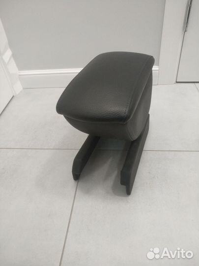 Подлокотник для Шкода Октавия Тур