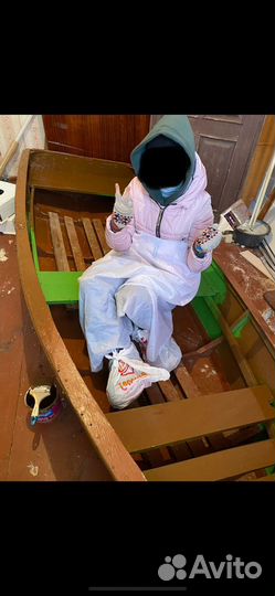 Лодка деревянная