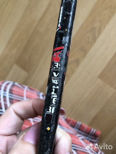 Клюшка Vikkela 35 и налокотники Warrior