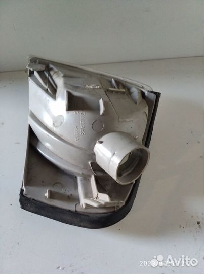 Поворотник правый Мерседес Бенз W 202