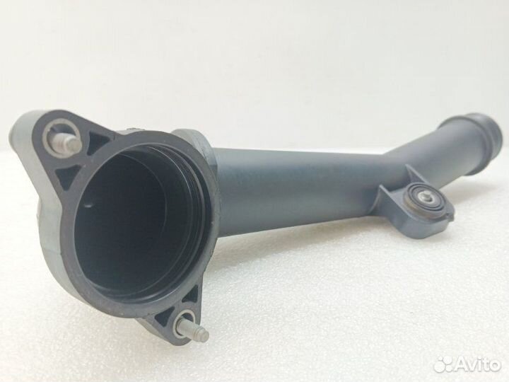Патрубок интеркулера Volkswagen Tiguan 2 1.6D DGD