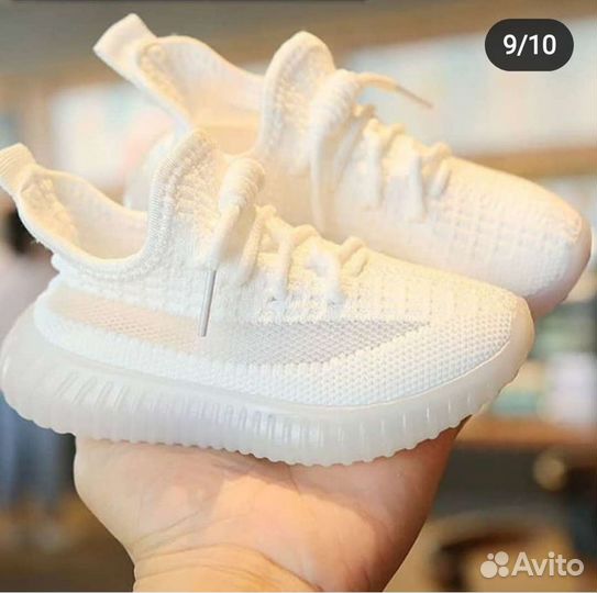 Кроссовки для девочки