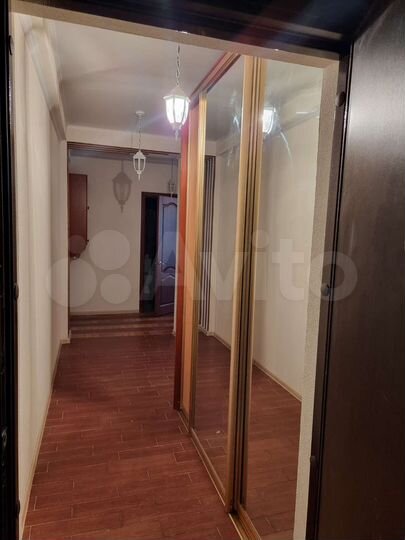 2-к. квартира, 69 м², 2/8 эт.