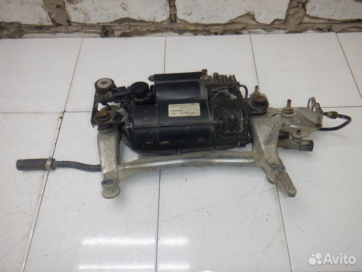 Компрессор пневмоподвески Audi Q7 4L