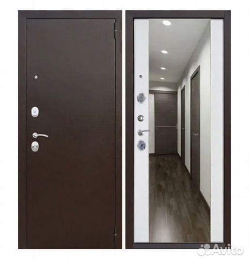Дверь входная с зеркалом новая