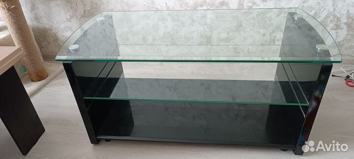 Стеклянная тумба