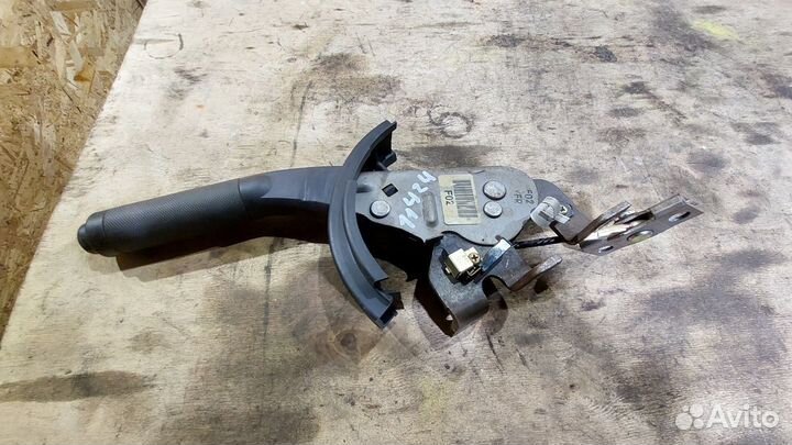 Рычаг стояночного тормоза Hyundai Matrix 1