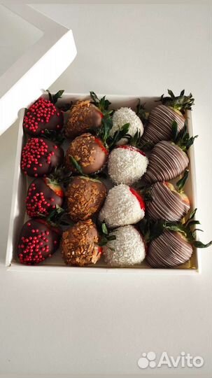 Клубника в шоколаде, букеты из клубники в шоколаде