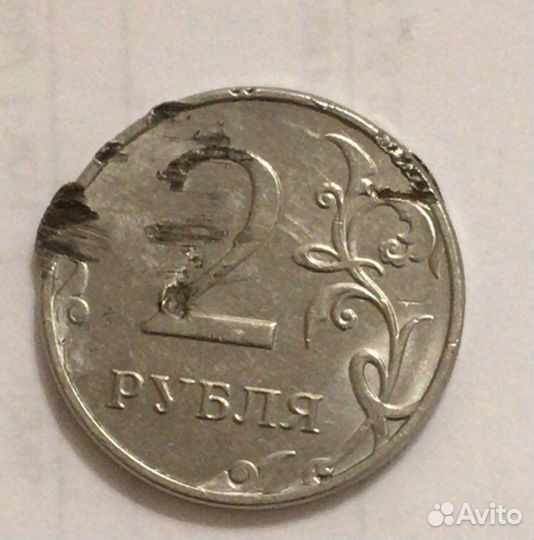 Монета 2 рубля 2018 года с браком