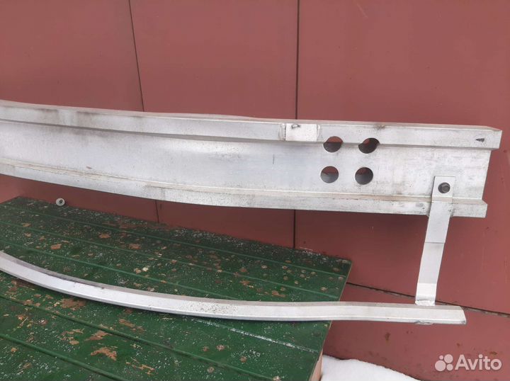 Усилитель бампера Infiniti M25 M37 M56 Y51