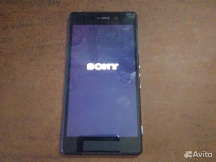 Телефон Sony xperia z2