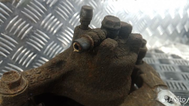 Суппорт тормозной передний левый mitsubishi ASX 1 2012