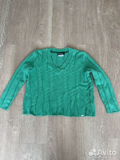 Свитер женский