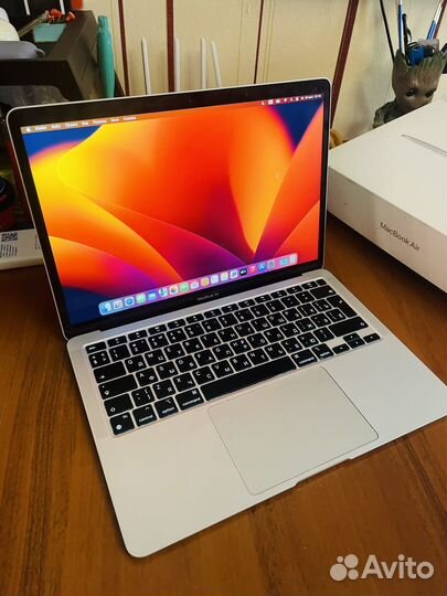 Apple MacBook air 13 2020 m1 8gb 256