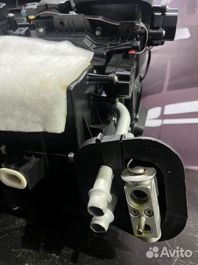 Корпус печки Мерседес w211 e3504matic