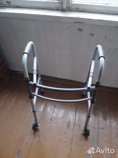 Ходунки для инвалидов