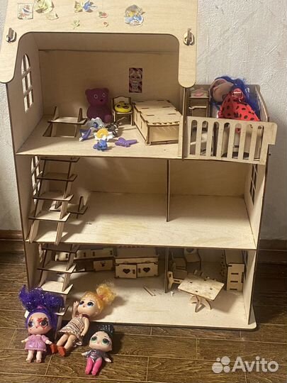 Домик кукольный