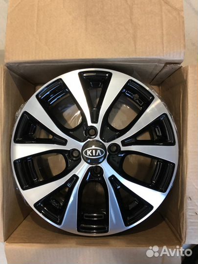 Новые литые диски R15 на Kia Rio